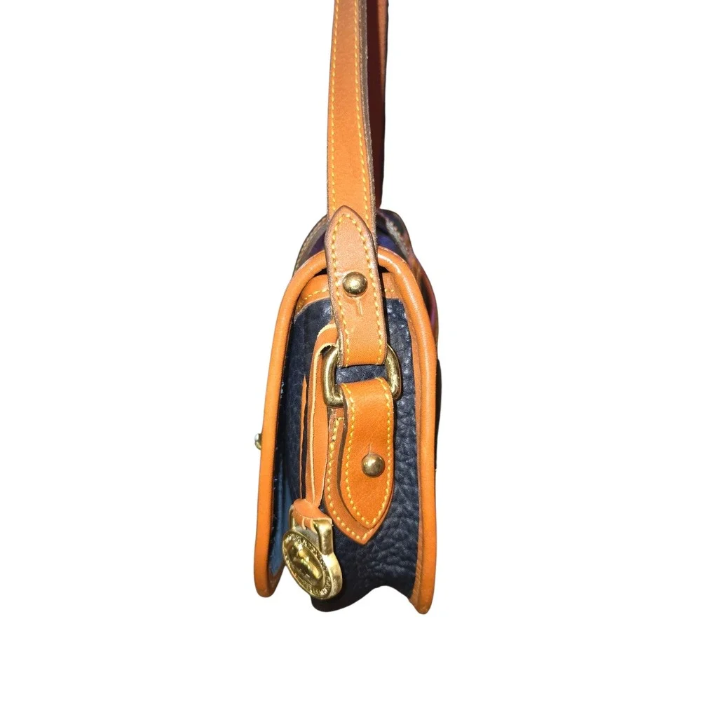 Dooney & Bourke VTG Over Under Marble Bag 7X6X2 Navy & Tan‎ All Weather Leather